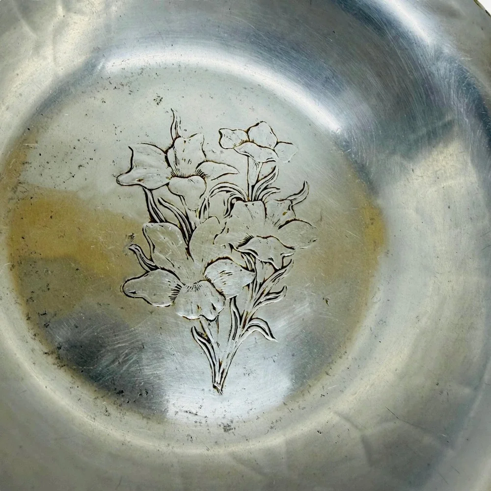 Federal Silver Co Hand Wrought Aluminum Basket Floral Lily Scalloped Bowl Vtg
